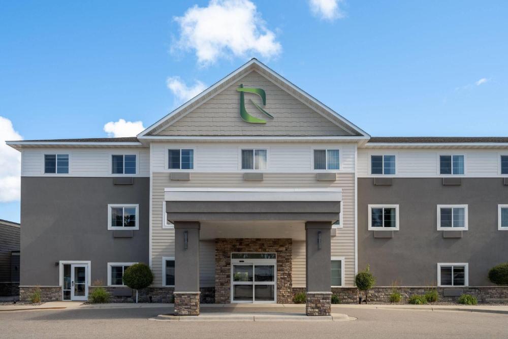 Little Crow Hotel & Conference, Trademark by Wyndham